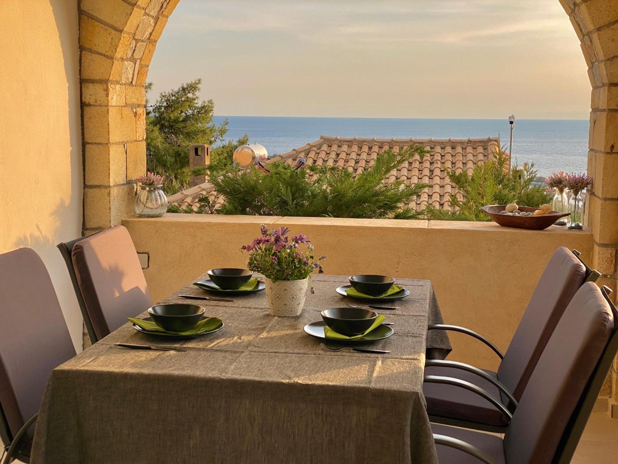 Horizon Mani - Sunset&seaside View, Casa vacanze Stoúpa